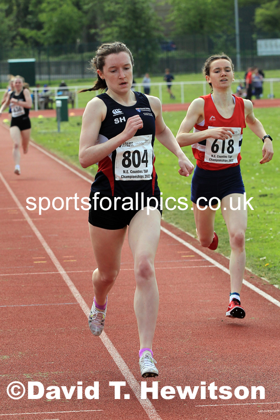 Women and Girls 800 metres, 2022 North Eastern Track and Field Champs., Middlesbrough. David T. Hewitson/Sports for All Pics